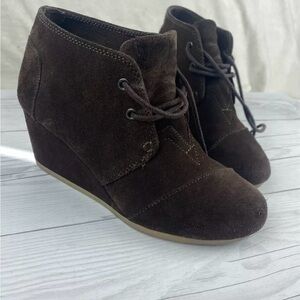 Toms Desert Wedge Brown Suede Lace Up Ankle Boot 7 casual